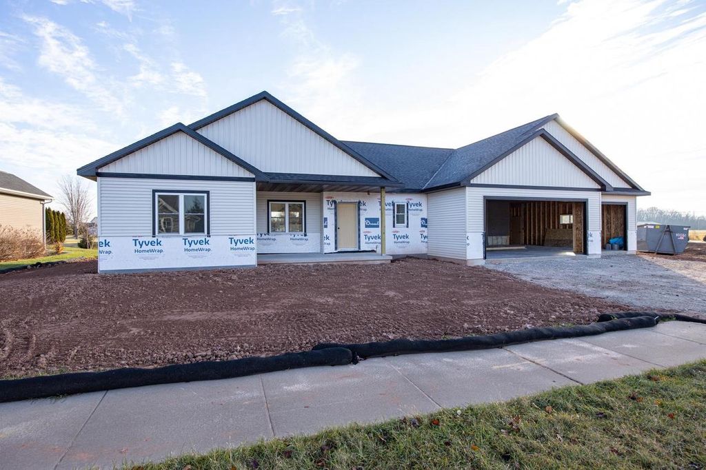 Photo of N8912 Harrisville COURT, Menasha, WI 54952 (MLS # 50318712)