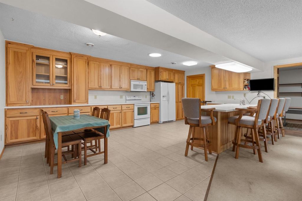 Photo of 10 N Kurt AVENUE, Appleton, WI 54913 (MLS # 50324194)