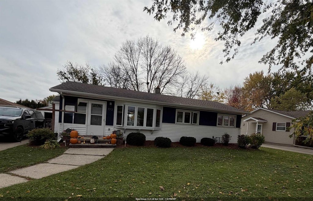 Photo of 1013 London STREET, Menasha, WI 54952 (MLS # 50335129)