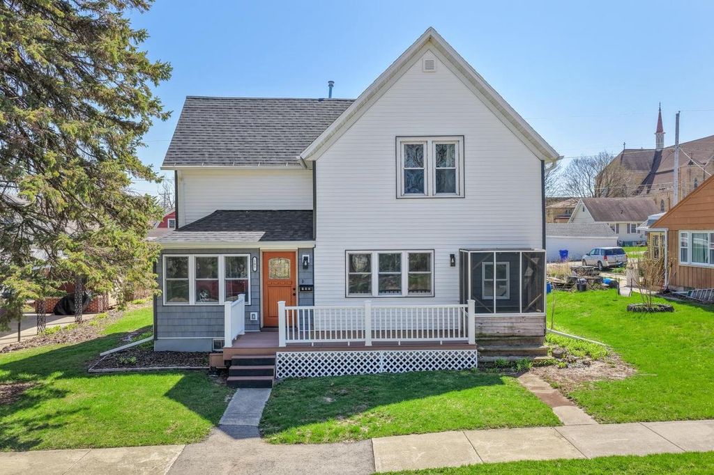 Photo of 105 W 6th STREET, Kaukauna, WI 54130 (MLS # 50324160)