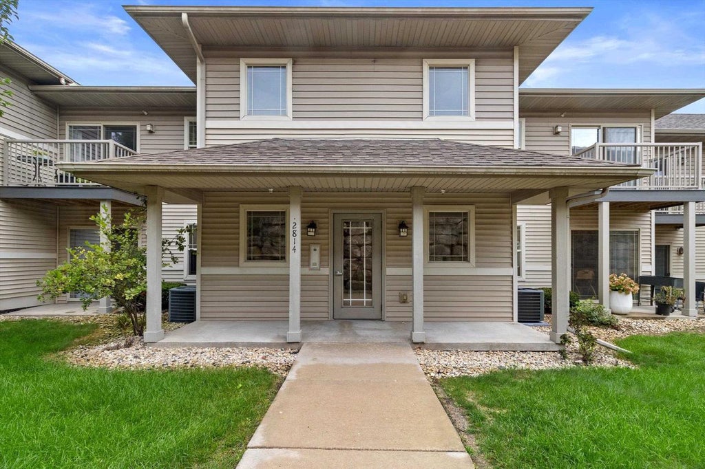 Photo of 2814 Pleasant View ROAD #202, Middleton, WI 53562 (MLS # 2031873)