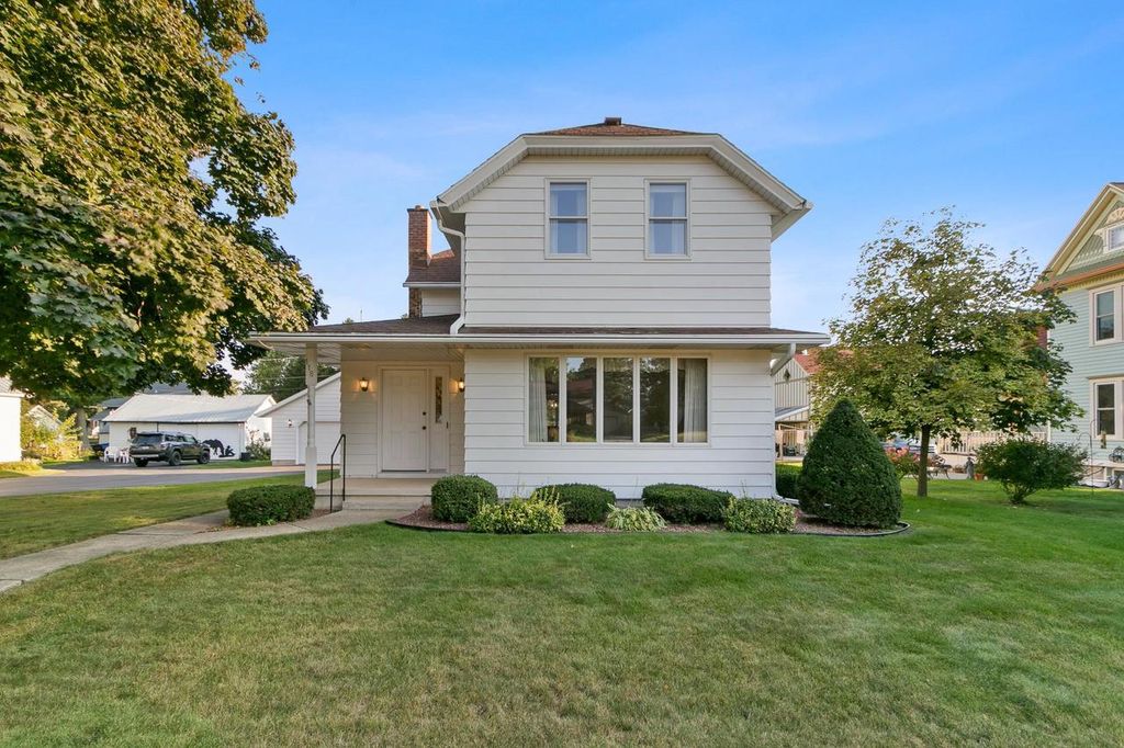 Photo of 118 Main STREET, Arlington, WI 53911 (MLS # 2008685)