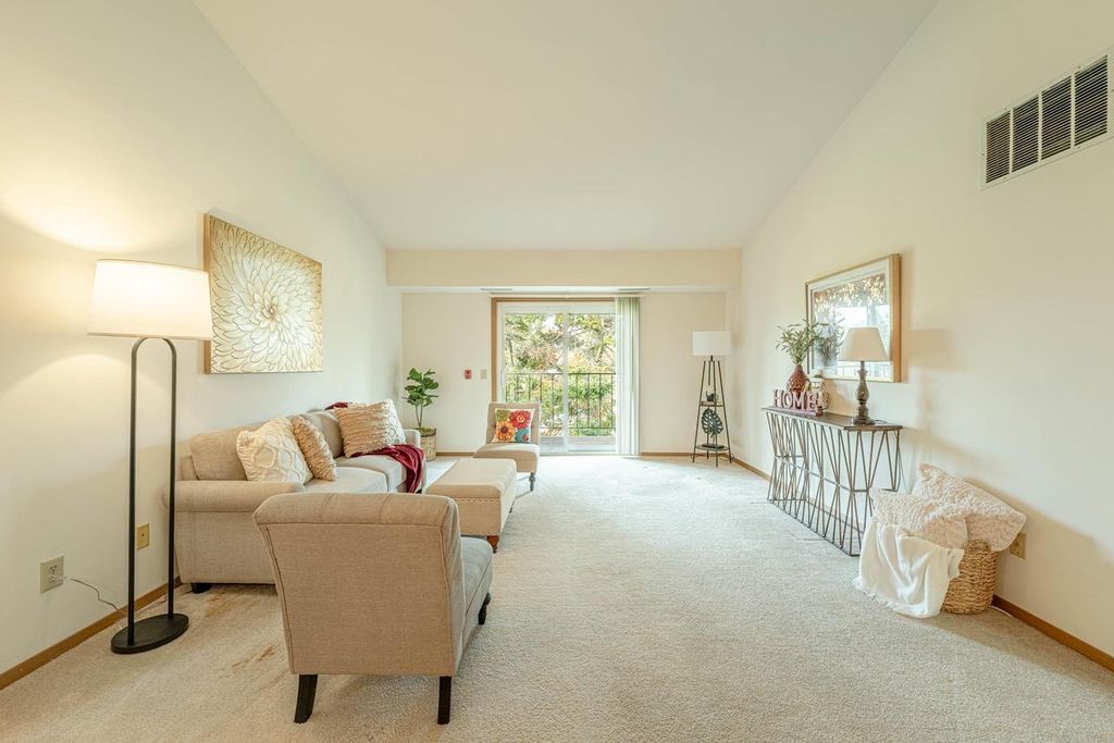 Photo of 1032 S Sunnyvale LANE #F, Madison, WI 53713 (MLS # 2012612)