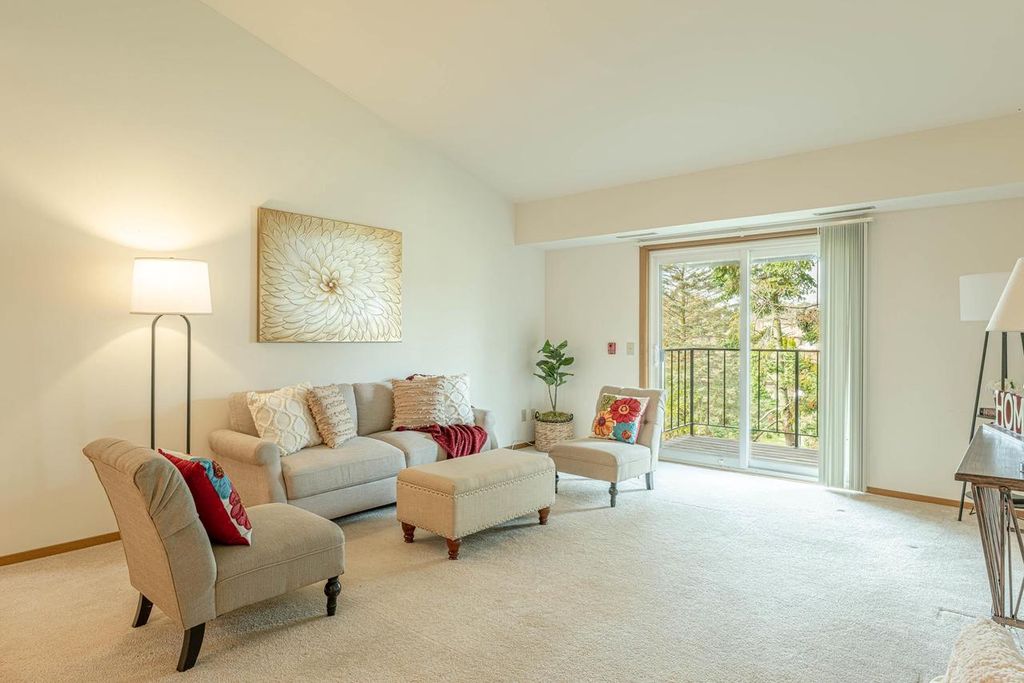 Photo of 1032 S Sunnyvale LANE #F, Madison, WI 53713 (MLS # 2012612)