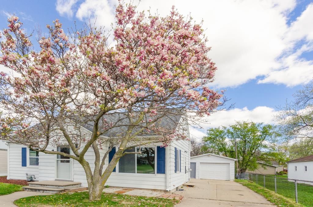 Photo of 2009 Preble AVENUE, Green Bay, WI 54302 (MLS # 50325533)