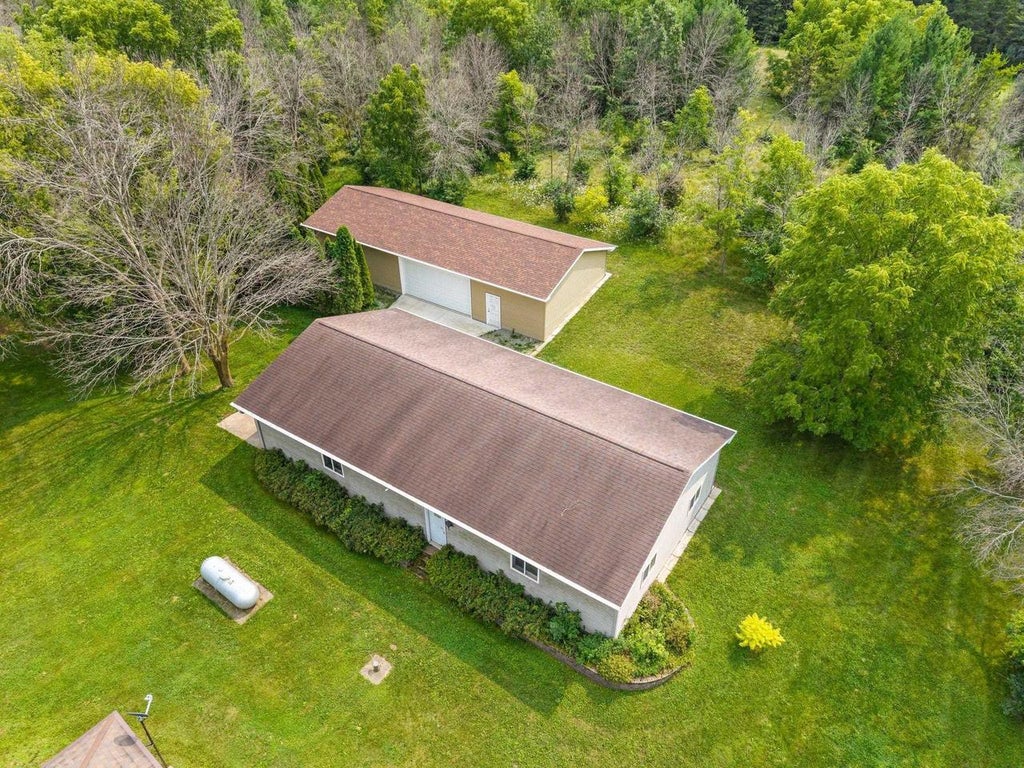 Photo of N7488 French ROAD, Seymour, WI 54165 (MLS # 50331164)
