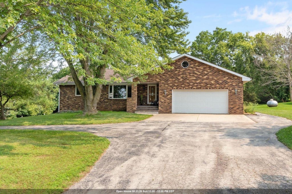 Photo of N7488 French ROAD, Seymour, WI 54165 (MLS # 50331164)