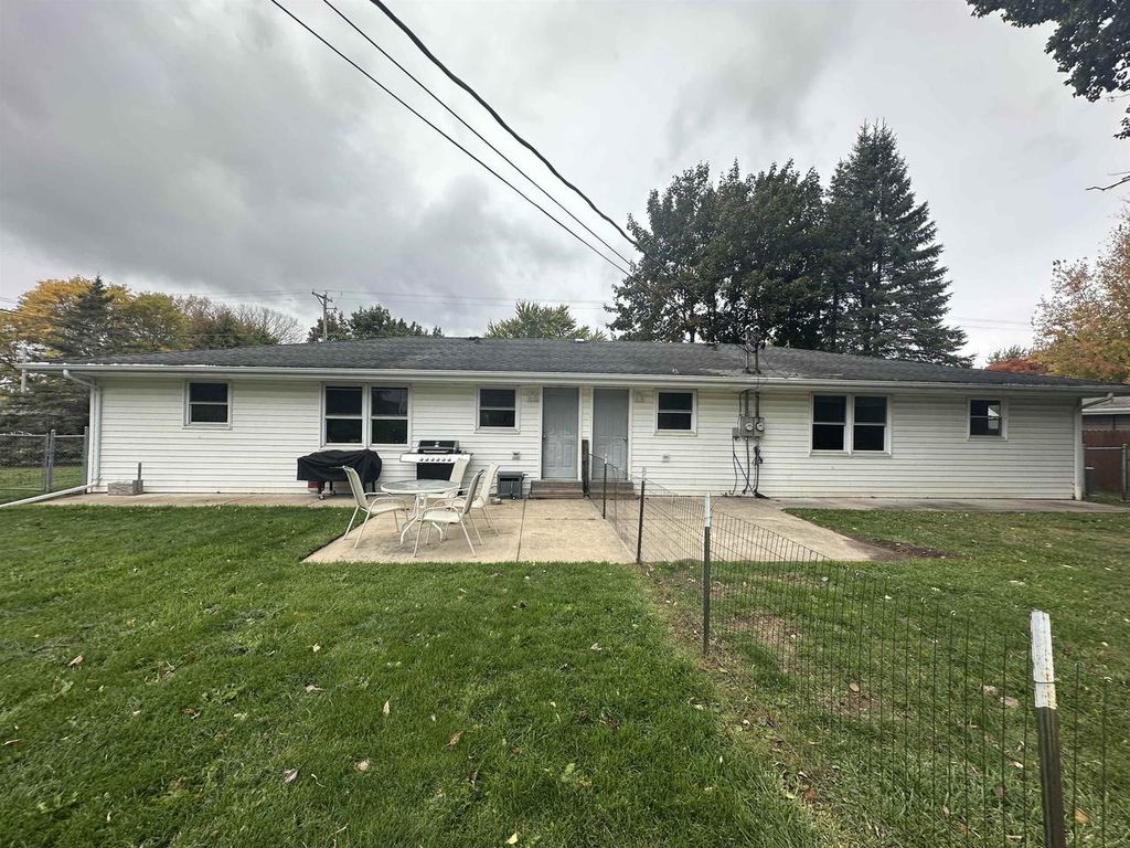 Photo of 308 S Maple STREET, Black Creek, WI 54106 (MLS # 50317095)