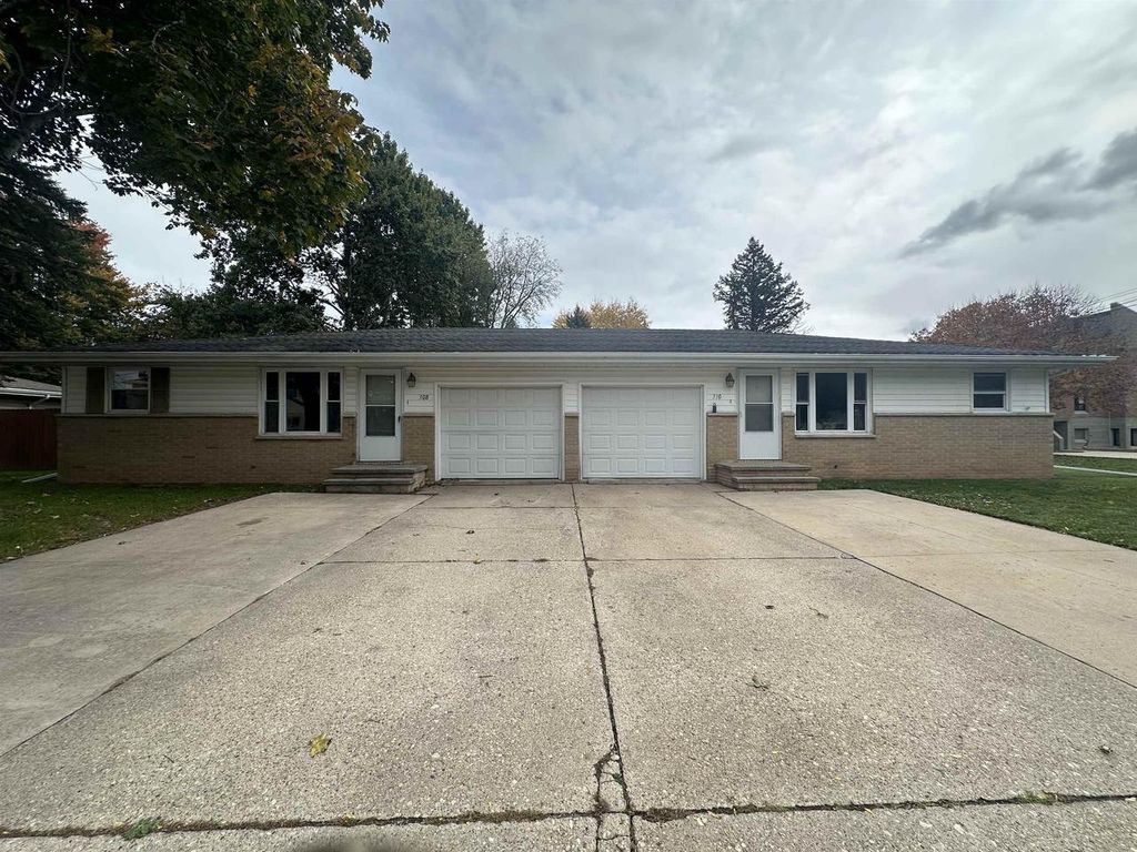 Photo of 308 S Maple STREET, Black Creek, WI 54106 (MLS # 50317095)