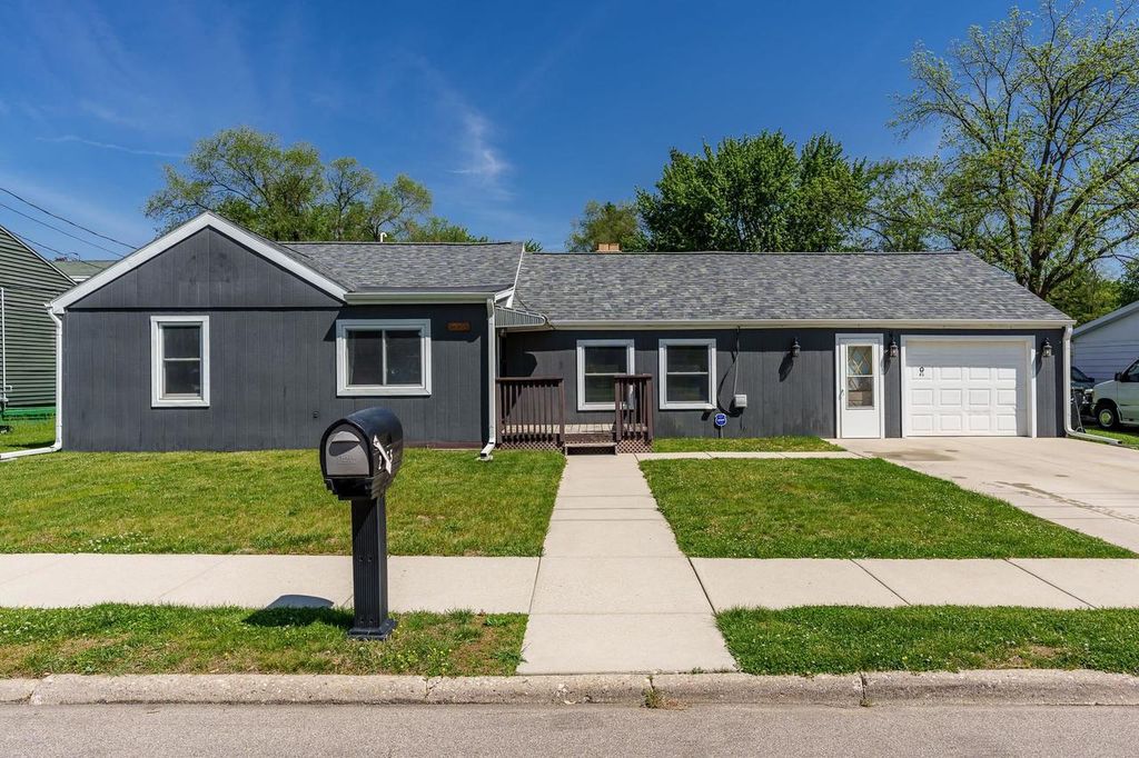 Photo of 2055 Lenox AVENUE, Beloit, WI 53511 (MLS # 2023504)