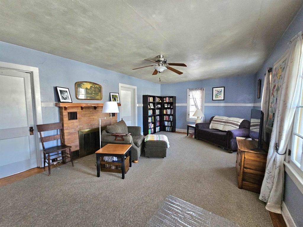 Photo of 714 S Washington STREET, Waupaca, WI 54981 (MLS # 50320347)