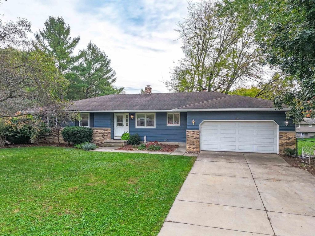 Photo of 505 Wild Plum DRIVE, Deforest, WI 53532 (MLS # 2010962)