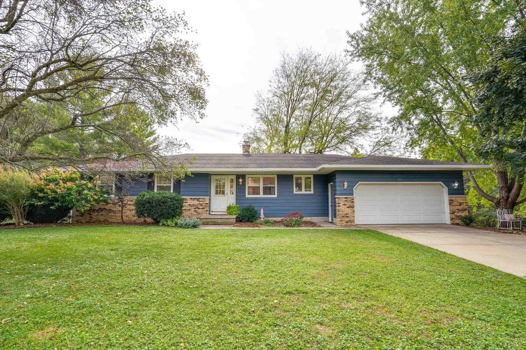 Photo of 505 Wild Plum DRIVE, Deforest, WI 53532 (MLS # 2010962)