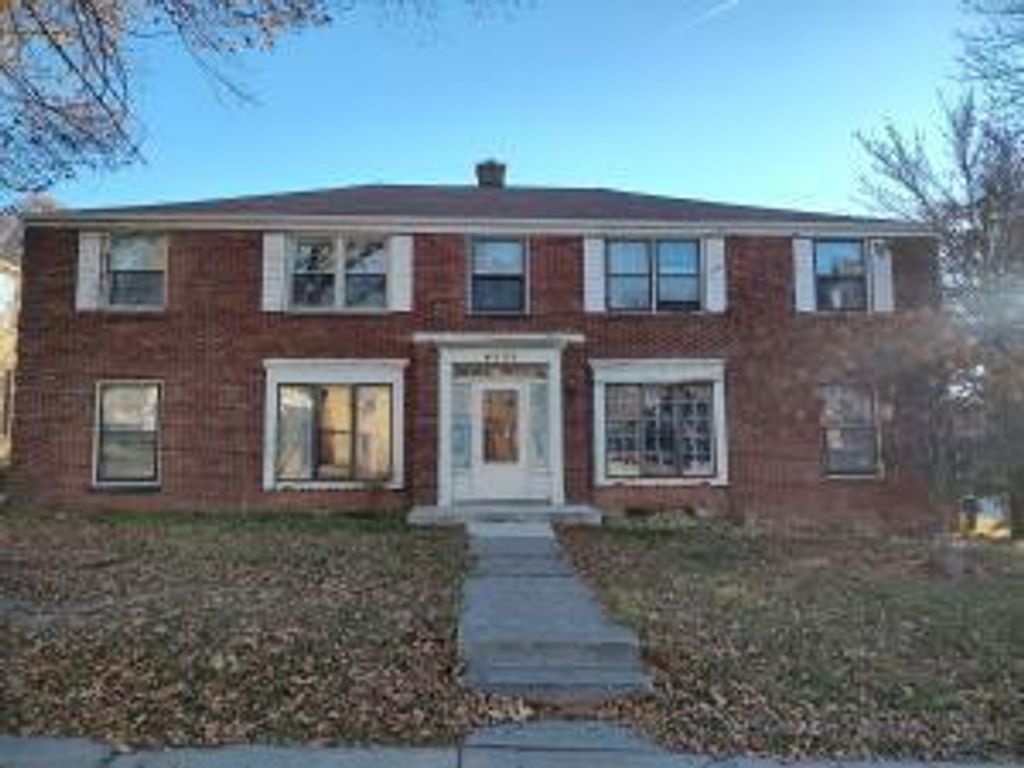 Photo of 6533 W Center STREET #3, Wauwatosa, WI 53210 (MLS # 1947085)