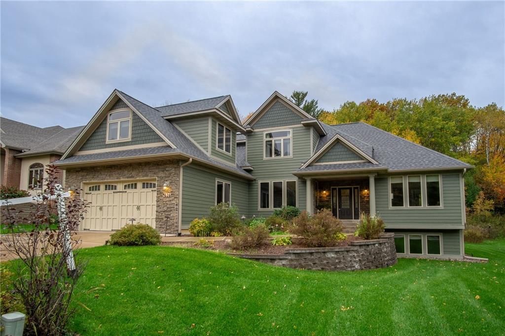 Photo of 4616 Oakwood Hills PARKWAY, Eau Claire, WI 54701 (MLS # 1596575)