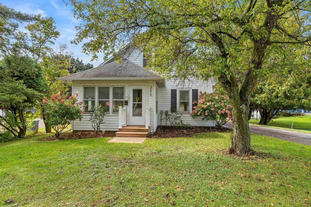 Photo of 3078 County Road Q, Nelsonville, WI 54458 (MLS # 22504586)