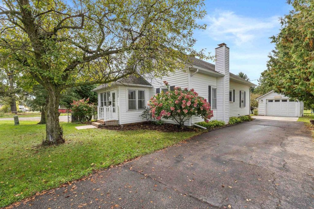 Photo of 3078 County Road Q, Nelsonville, WI 54458 (MLS # 22504586)