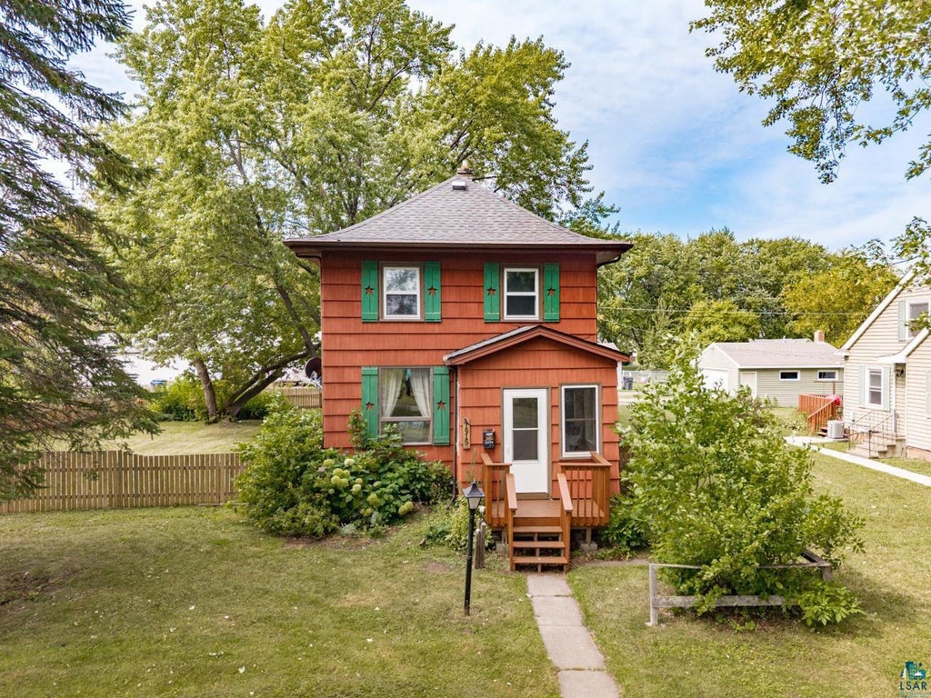 Photo of 1915 Maryland AVENUE, Superior, WI 54880 (MLS # 6127820)