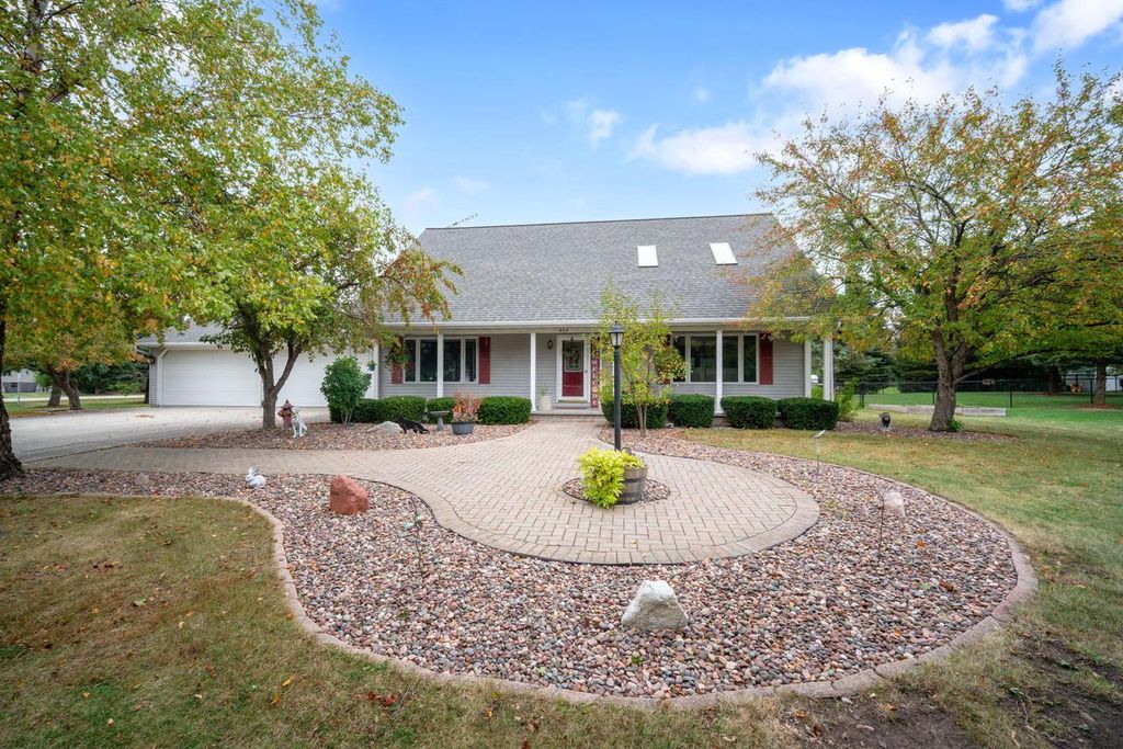 Photo of 605 Mary Lee DRIVE, Fond Du Lac, WI 54935 (MLS # 1938268)