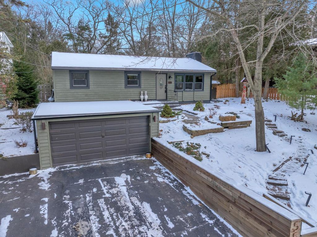 Photo of 5521 Evergreen DRIVE, Sheboygan, WI 53081 (MLS # 1948205)