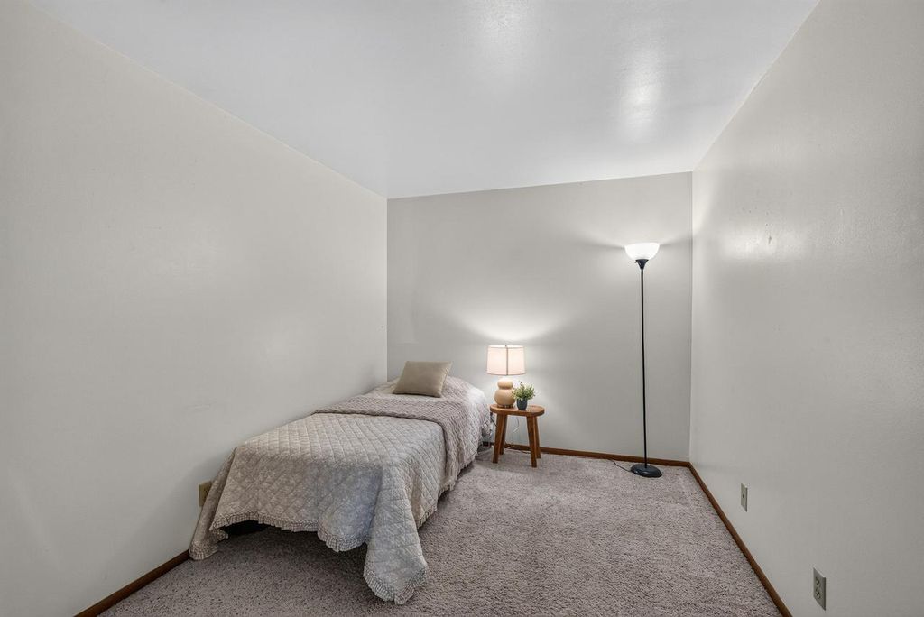 Photo of W177N9776 Riversbend CIRCLE E CIRCLE E, Germantown, WI 53022 (MLS # 1968547)