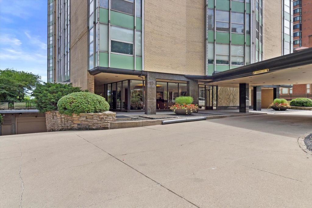 Photo of 1610 N Prospect AVENUE #201, Milwaukee, WI 53202 (MLS # 1938097)