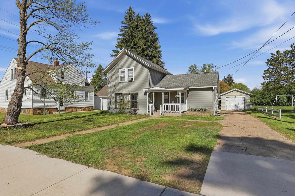 Photo of 831 Lincoln STREET, Wisconsin Rapids, WI 54494 (MLS # 22602141)