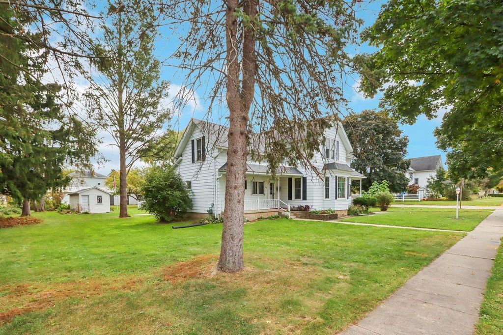 Photo of 506 N Franklin STREET, Poynette, WI 53955 (MLS # 2010849)