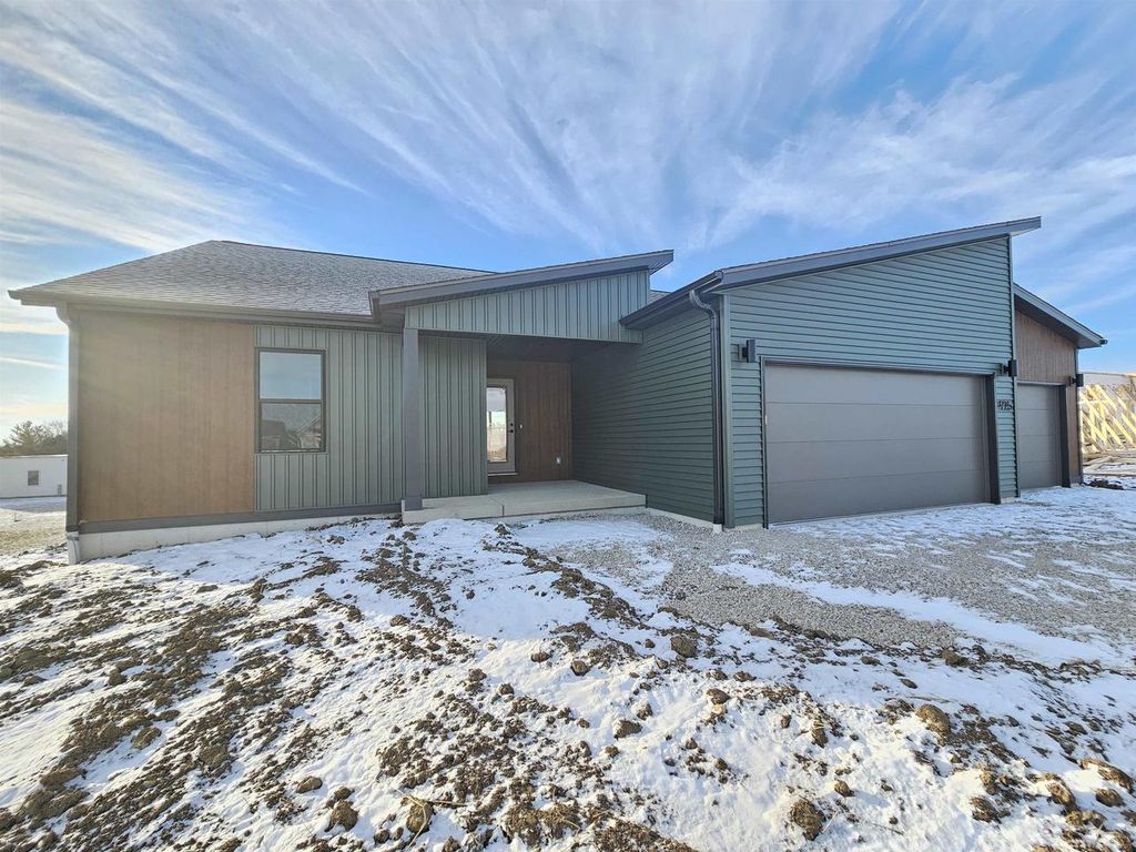 Photo of 979 Pheasant RUN, Lomira, WI 53048 (MLS # 2021414)