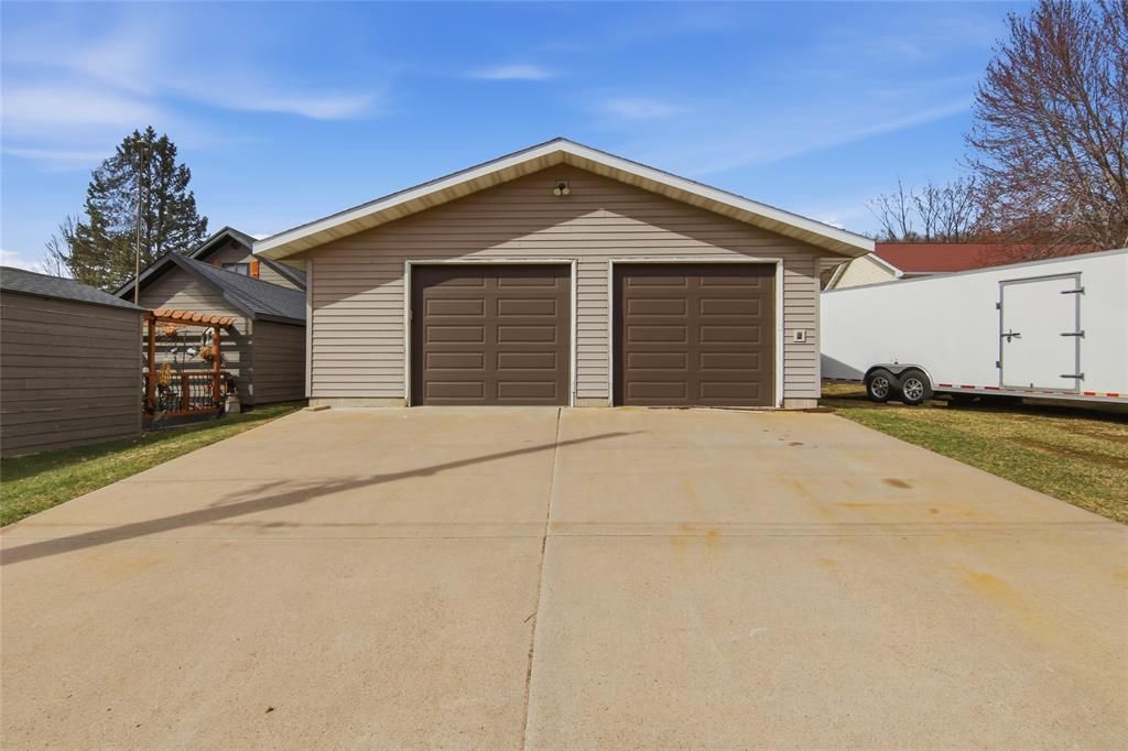 Photo of 708 13th AVENUE, Bloomer, WI 54724 (MLS # 1599703)