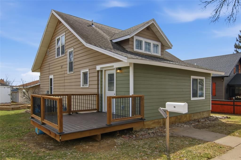 Photo of 708 13th AVENUE, Bloomer, WI 54724 (MLS # 1599703)