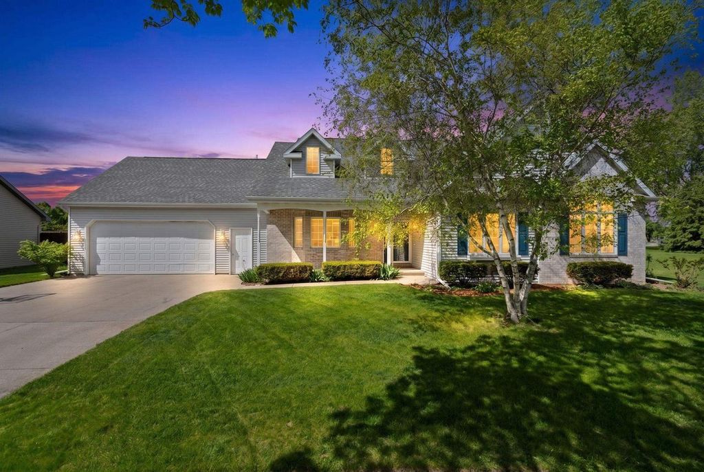 Photo of 3700 S Hampton COURT, Appleton, WI 54915 (MLS # 50325942)