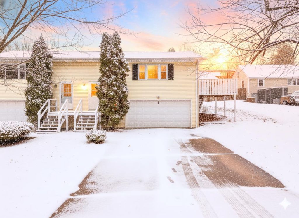 Photo of 99 Orchard LANE, Mount Horeb, WI 53572 (MLS # 2012711)