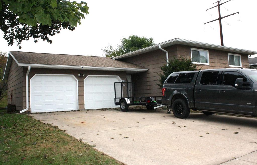 Photo of 1040 Terrace DRIVE #1042, Onalaska, WI 54650 (MLS # 1939538)