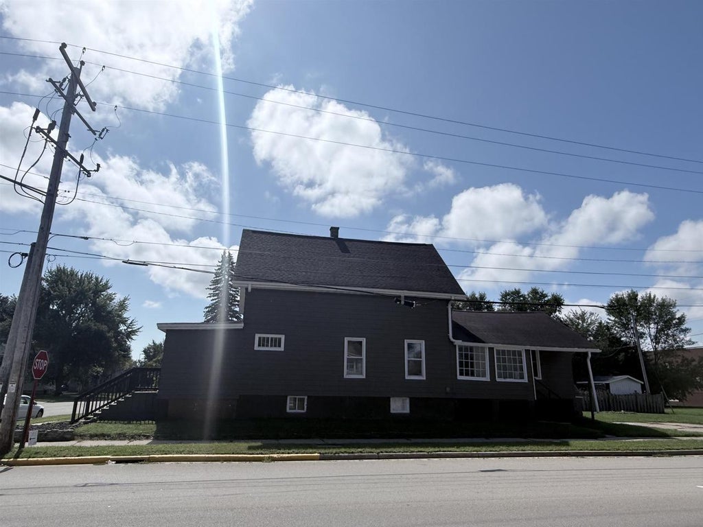 Photo of 615 Superior AVENUE, Oconto, WI 54153 (MLS # 50332236)