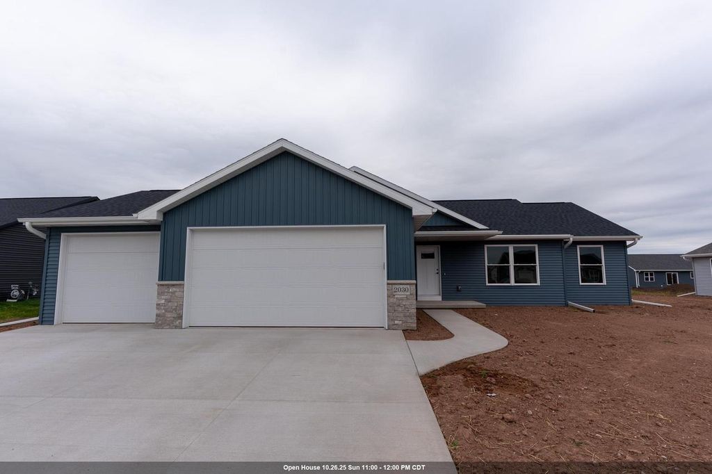 Photo of 2030 Red Fox LANE, Kaukauna, WI 54130 (MLS # 50316564)