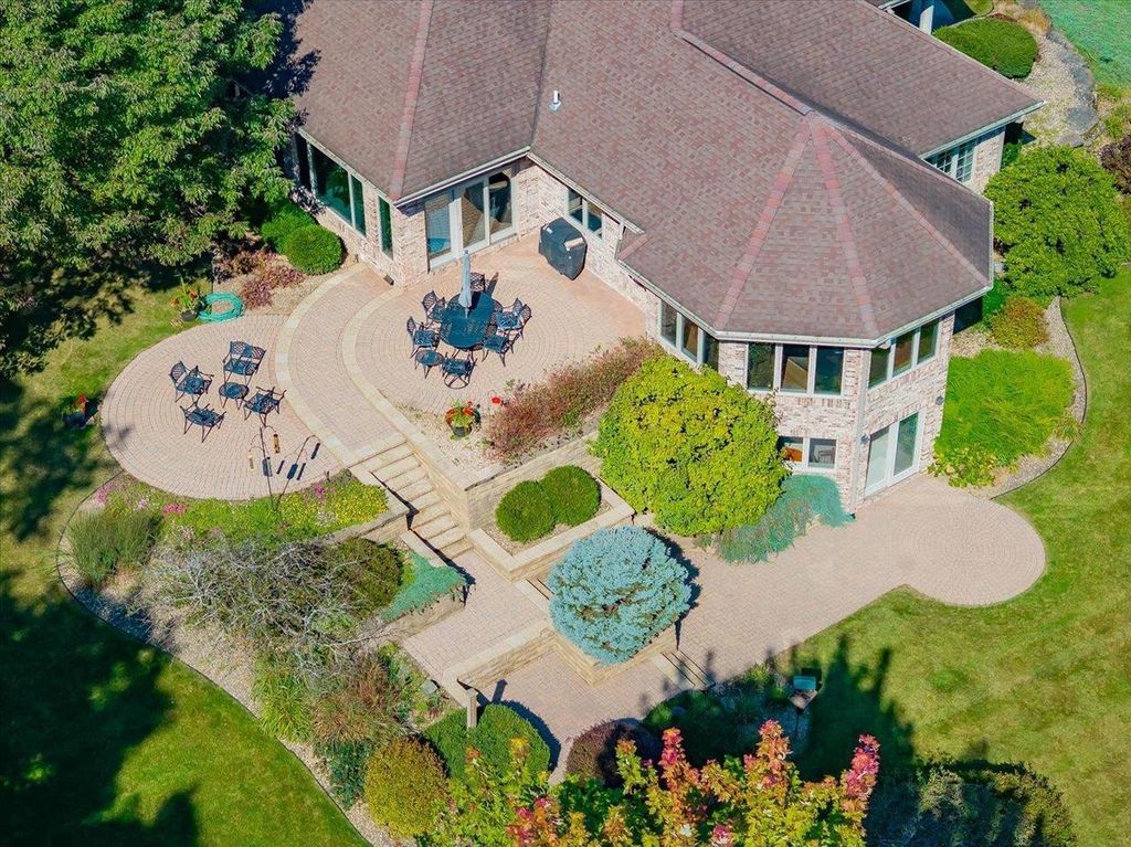 Photo of 3307 Saracen WAY, Verona, WI 53593 (MLS # 2009758)