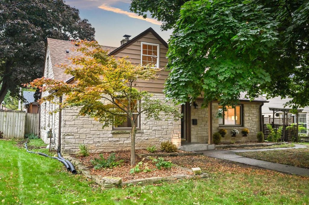 Photo of 2728 N 90th STREET, Milwaukee, WI 53222 (MLS # 1939268)