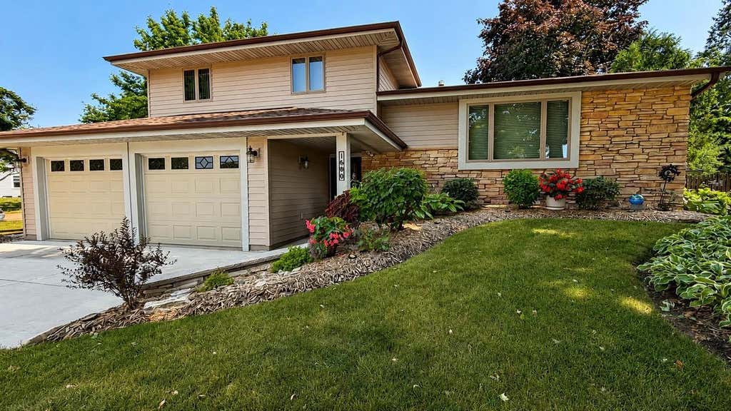 Photo of 1600 Brentwood DRIVE, Oshkosh, WI 54904 (MLS # 50330155)