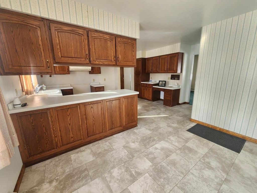 Photo of 1601 W Arlington STREET, Marshfield, WI 54449 (MLS # 22600469)