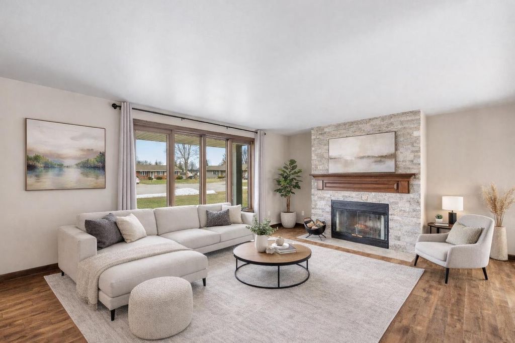 Photo of 2121 Rose Frances COURT, Green Bay, WI 54311 (MLS # 50323264)