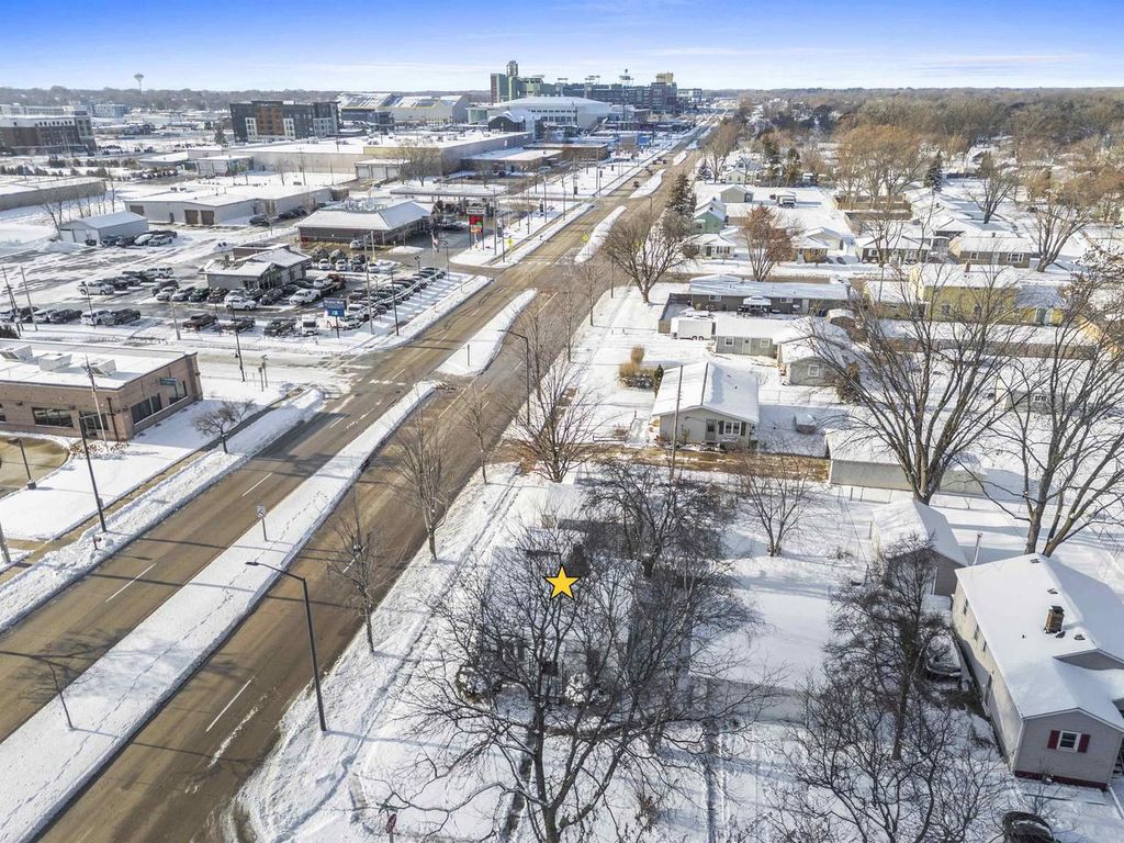 Photo of 1844 11th AVENUE, Green Bay, WI 54304 (MLS # 50318951)