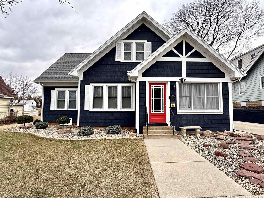 Photo of 608 19th Ave AVENUE, Monroe, WI 53566 (MLS # 2018521)