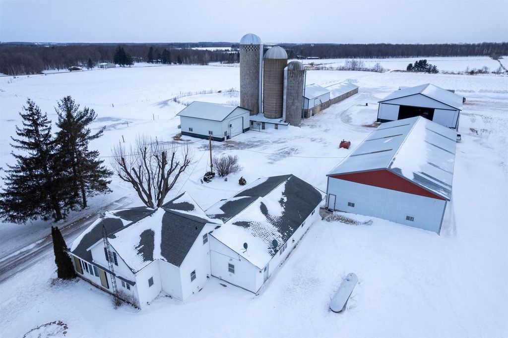 Photo of 108120 Wuertzberg ROAD #+/- 72 acres, Abbotsford, WI 54405 (MLS # 22600346)