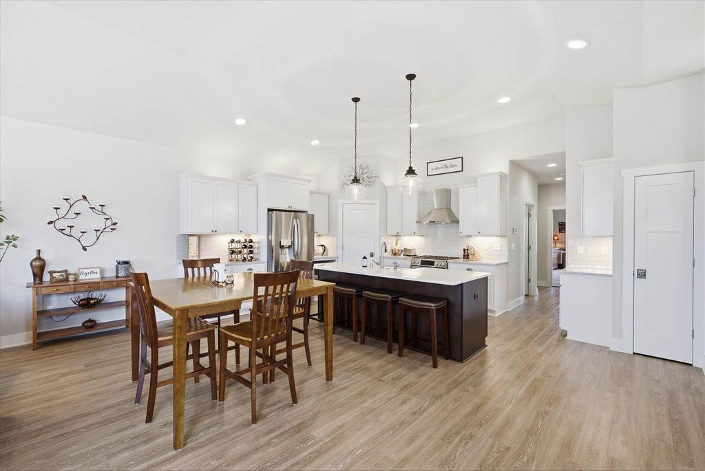 Photo of S70W15775 Sandalwood DRIVE, Muskego, WI 53150 (MLS # 1954738)