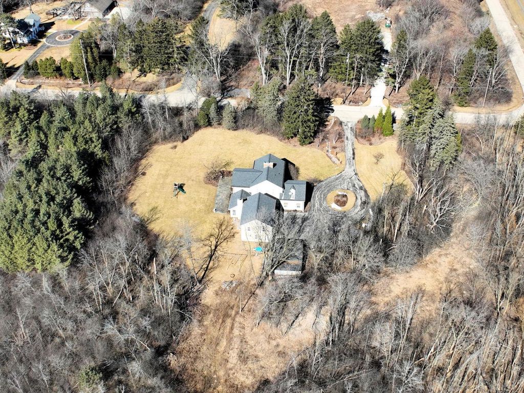 Photo of 705 W Bradley ROAD, River Hills, WI 53217 (MLS # 1953807)