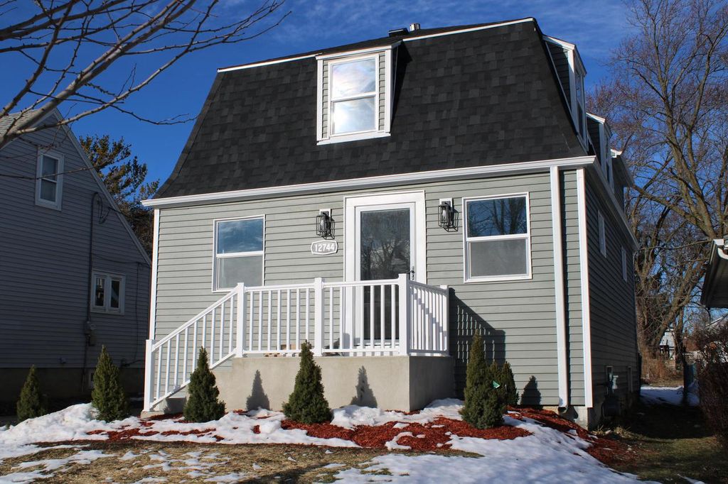 Photo of 12744 W Peck PLACE, Butler, WI 53007 (MLS # 1944145)