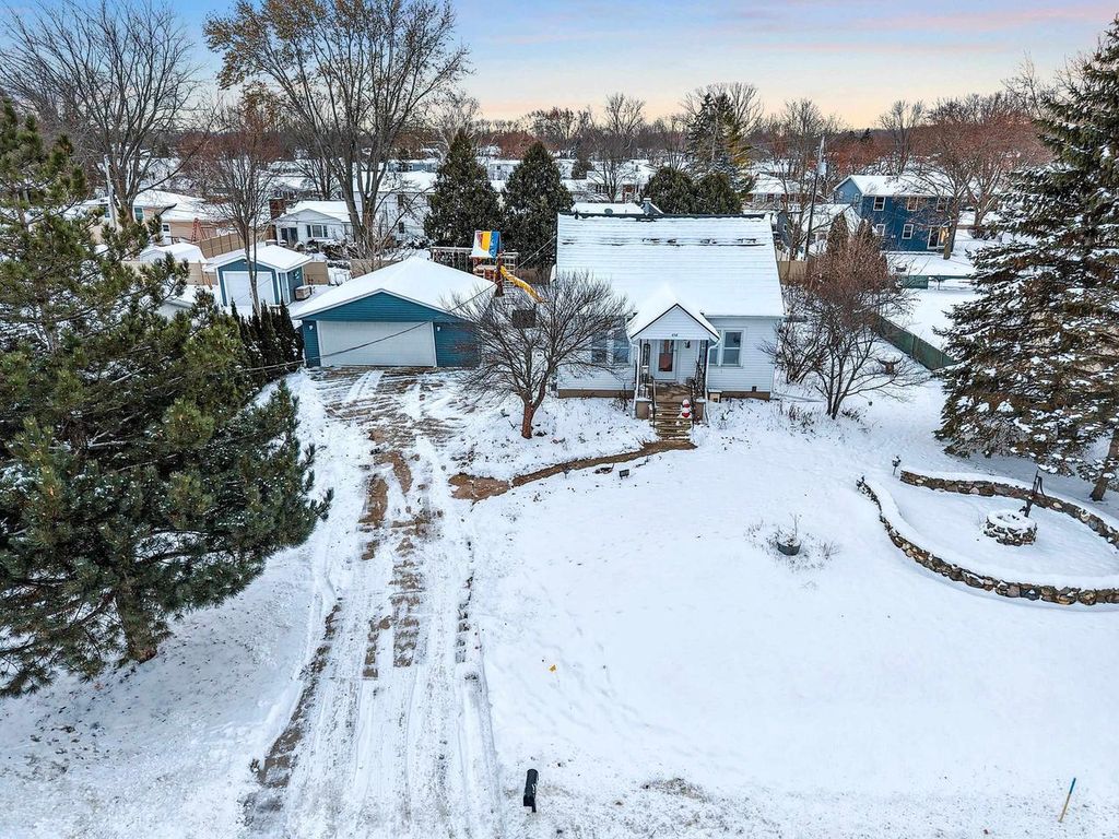 Photo of 636 E St Joseph STREET, Green Bay, WI 54301 (MLS # 50318873)