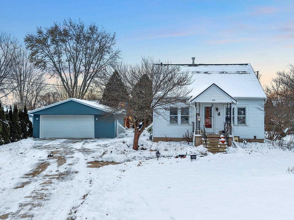 Photo of 636 E St Joseph STREET, Green Bay, WI 54301 (MLS # 50318873)