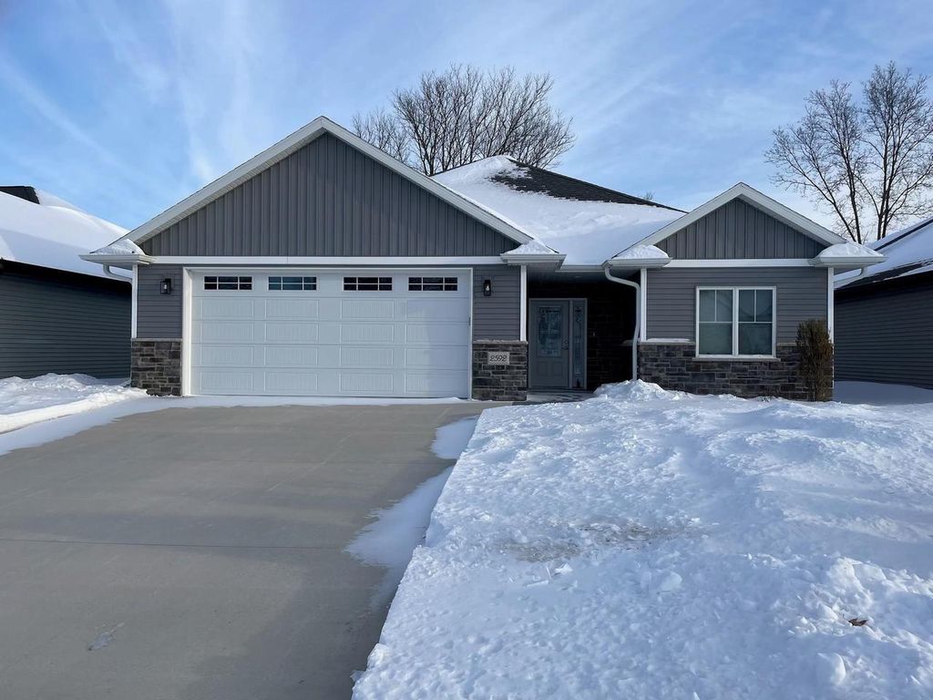Photo of 2592 Farmington WAY, Suamico, WI 54313 (MLS # 50316901)